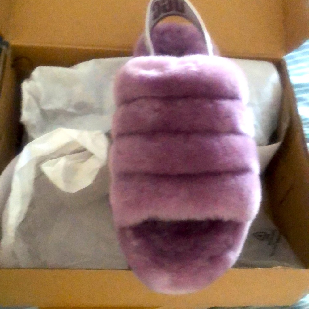 UGG Fluffy Yeah Slide Size 6 Purple (Never worn) with original box